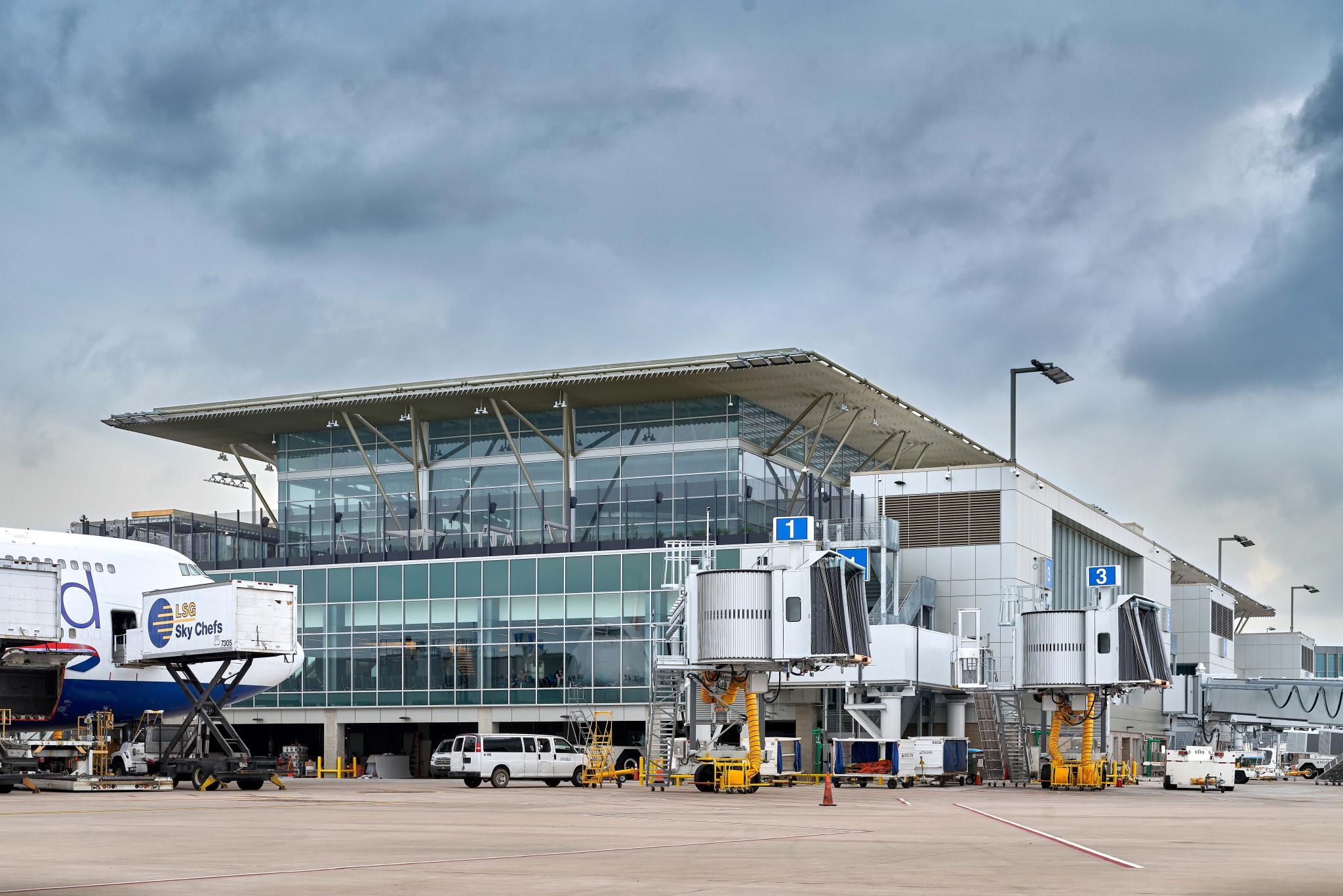 Jetliner strikes, kills man on Austin airport runway