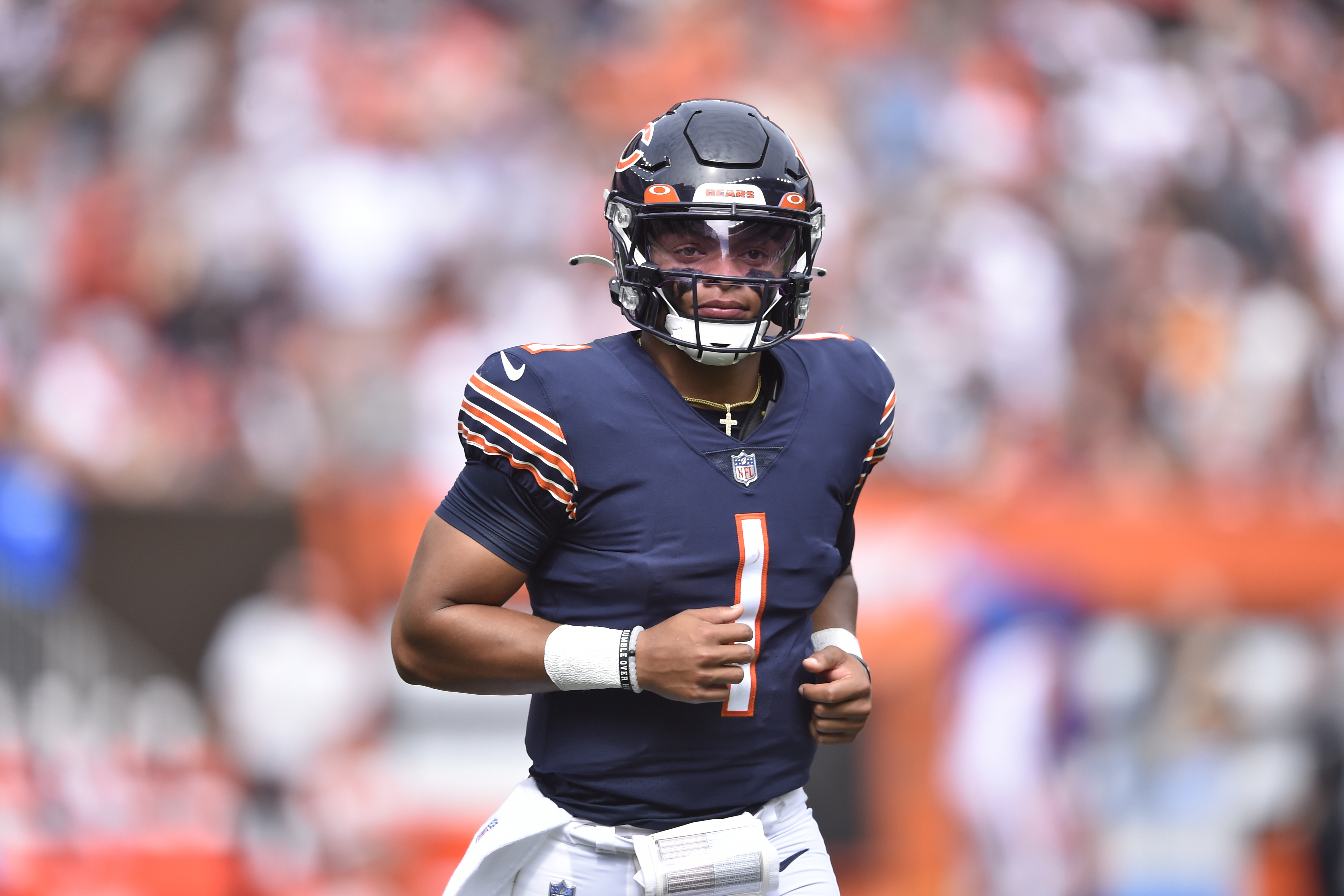 Justin Fields Bears Browns Football