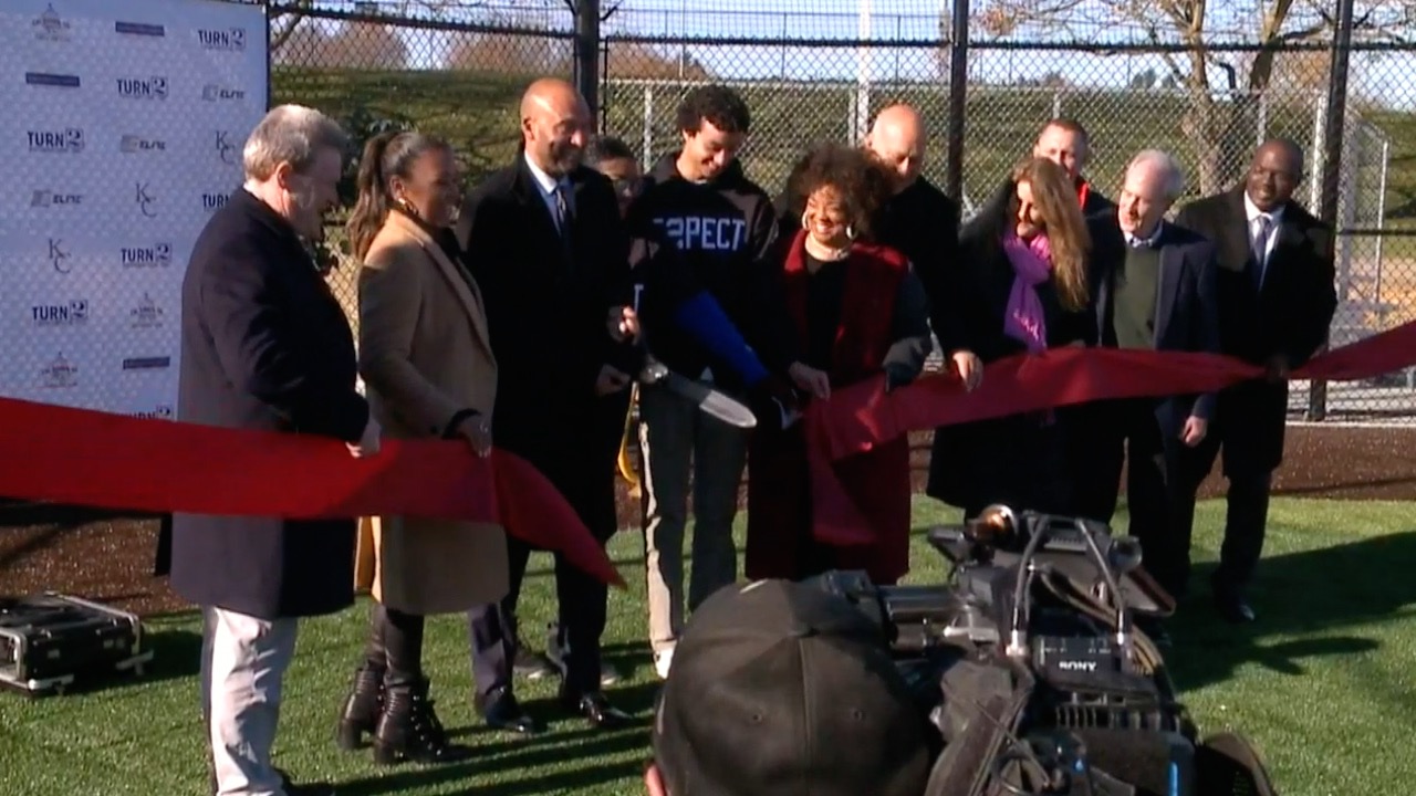 Derek Jeter Field 5.jpg