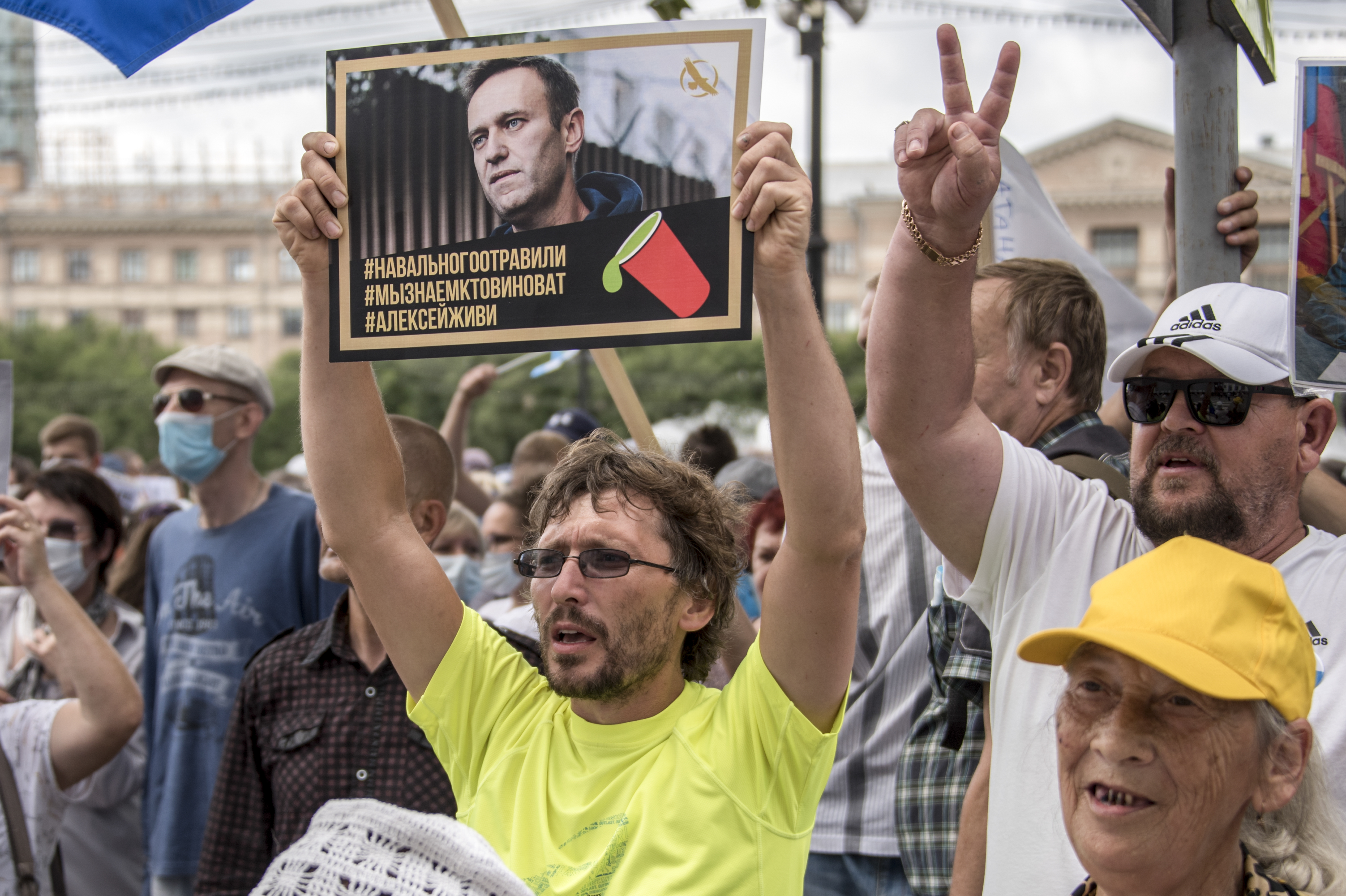 German hospital: Poisoning signs found in Russian dissident Alexei Navalny