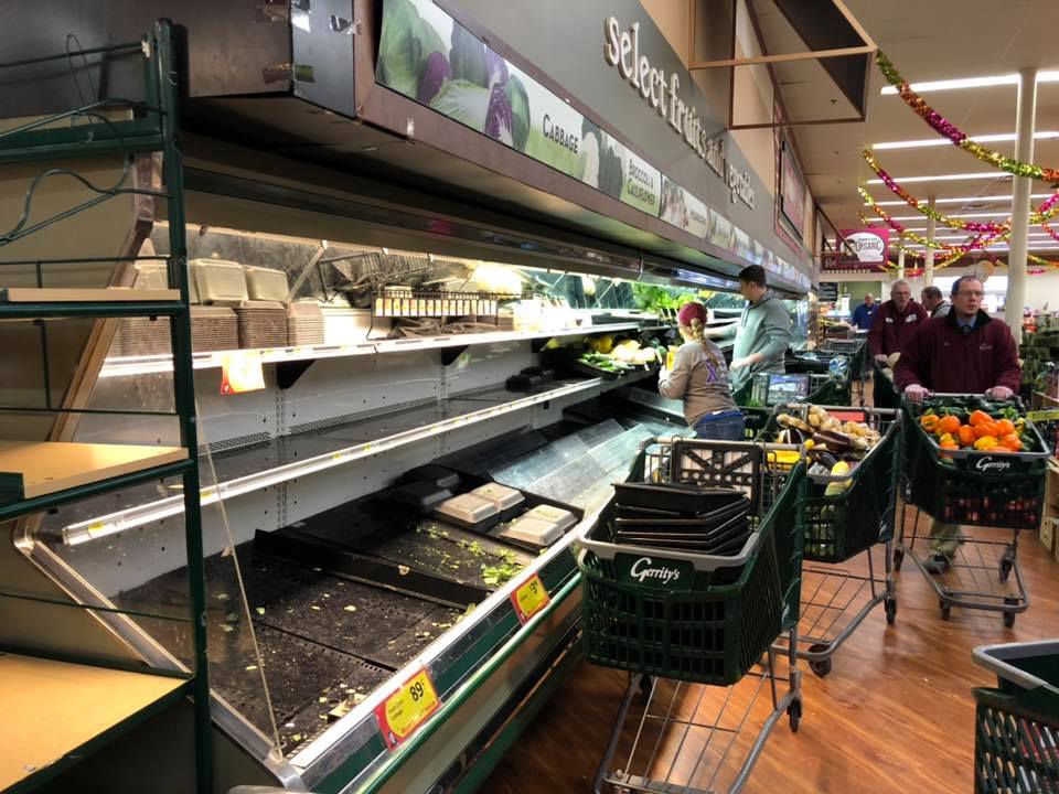 Grocery has to throw out $35K in food after woman allegedly coughs on produce on purpose