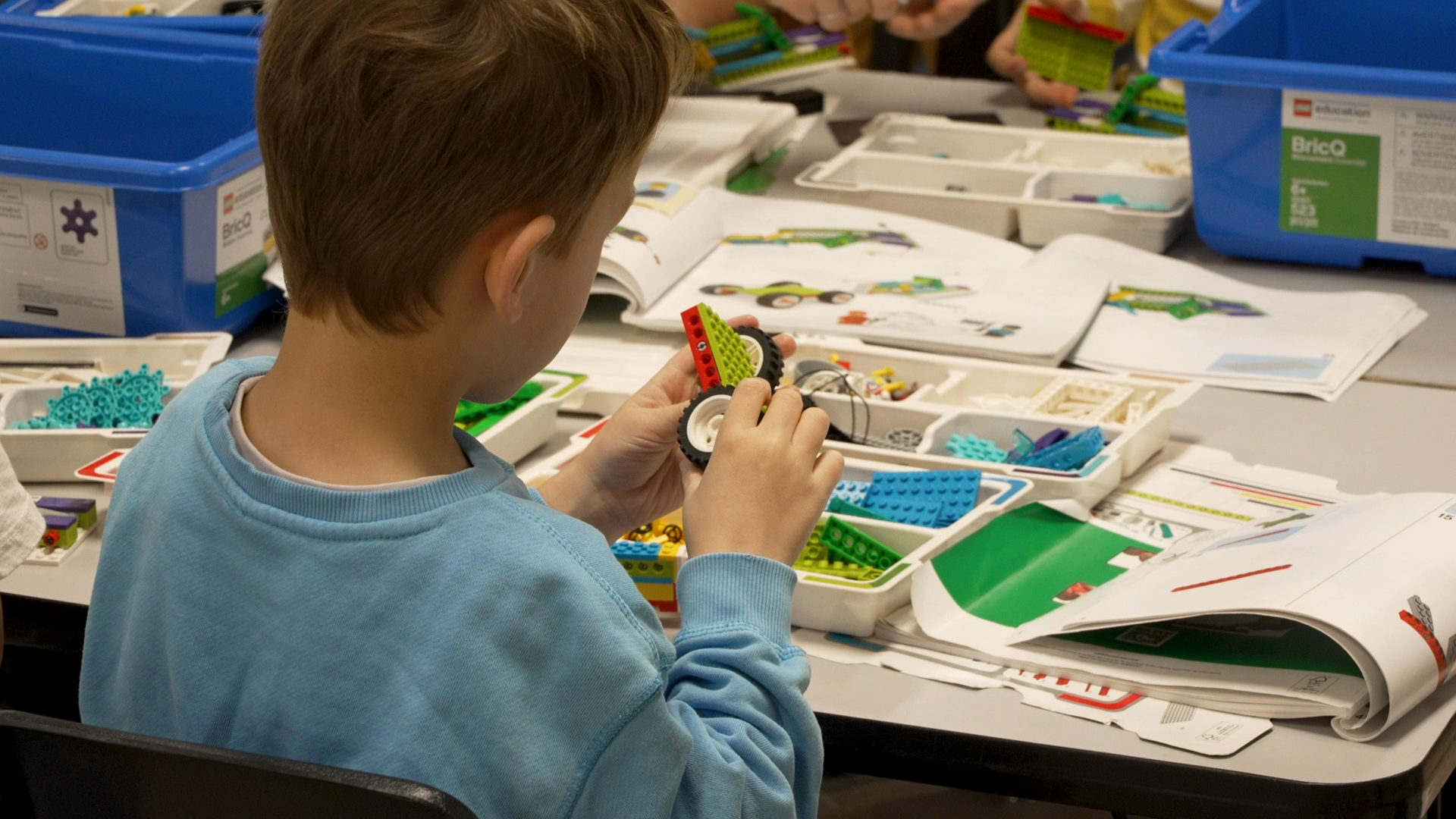 JUNIOR LEGO CHALLENGE SVO.00_00_11_26.Still001.png