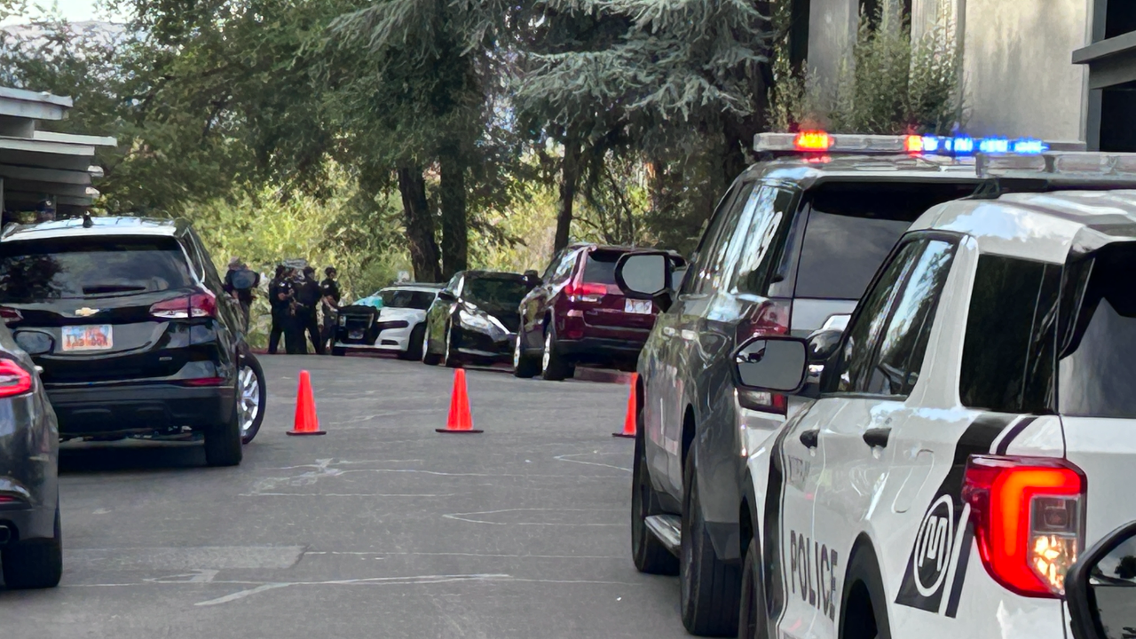 SWAT response to incident in Murray apartment complex