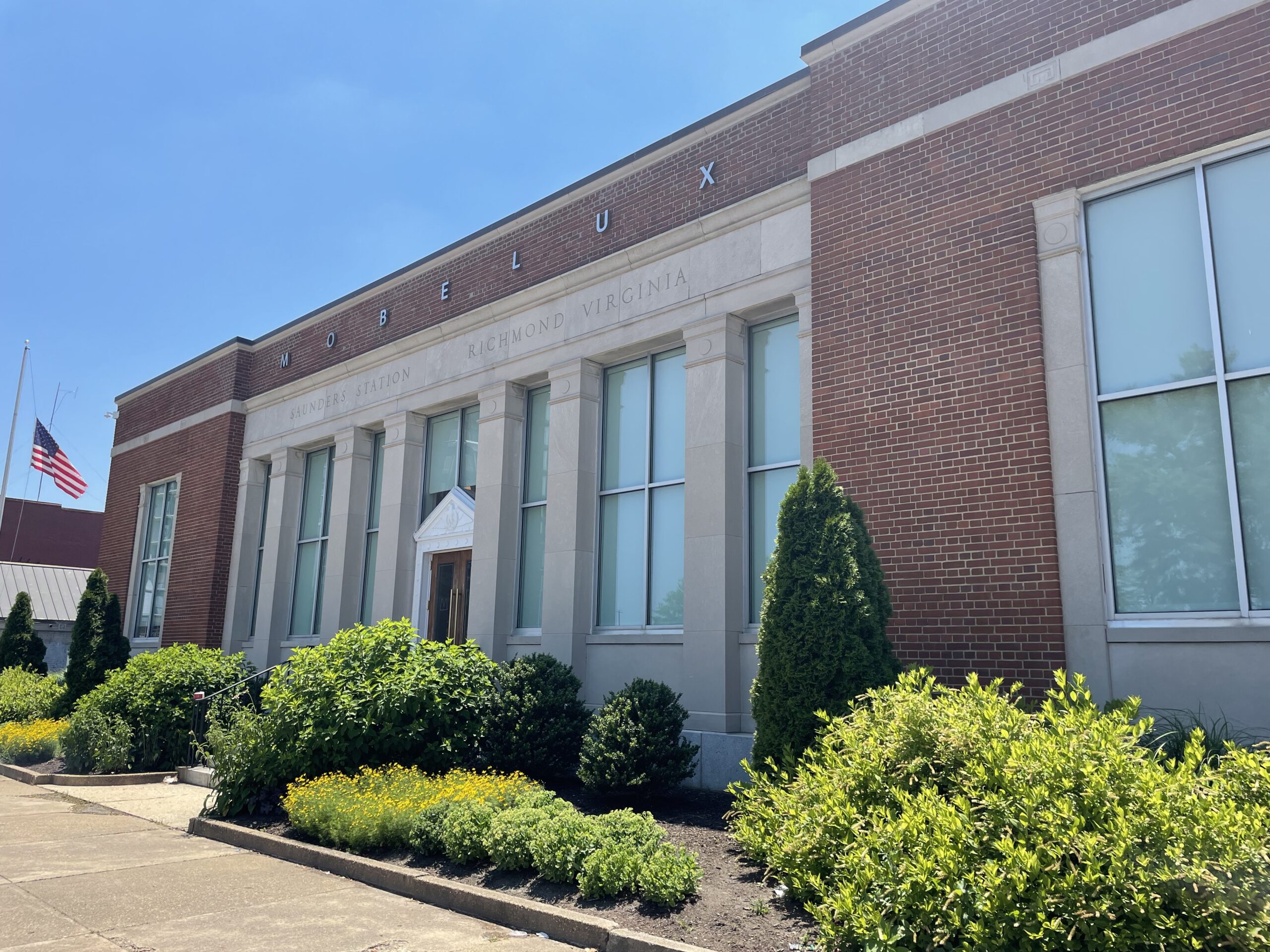 former Saunders Station post office building.jpg