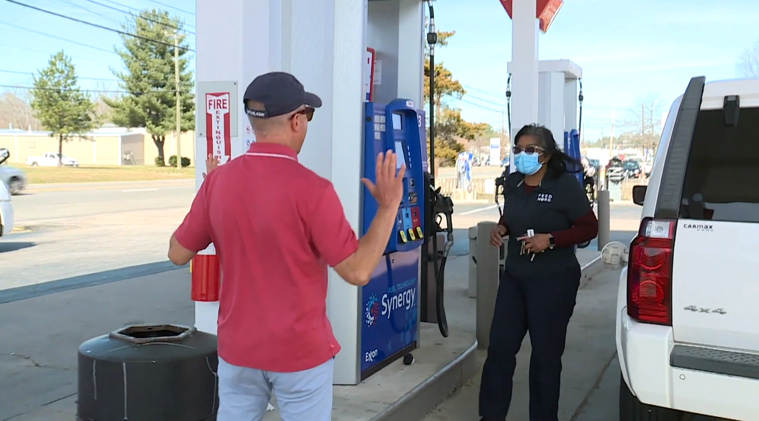 Tom Patton surprises drivers with a tank of gas