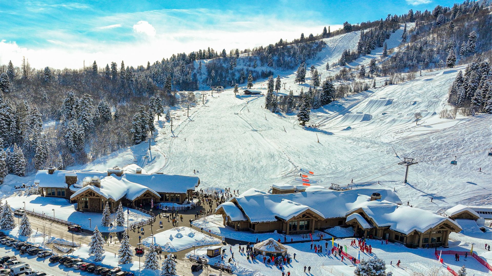 Snowbasin resort lodge.jpg