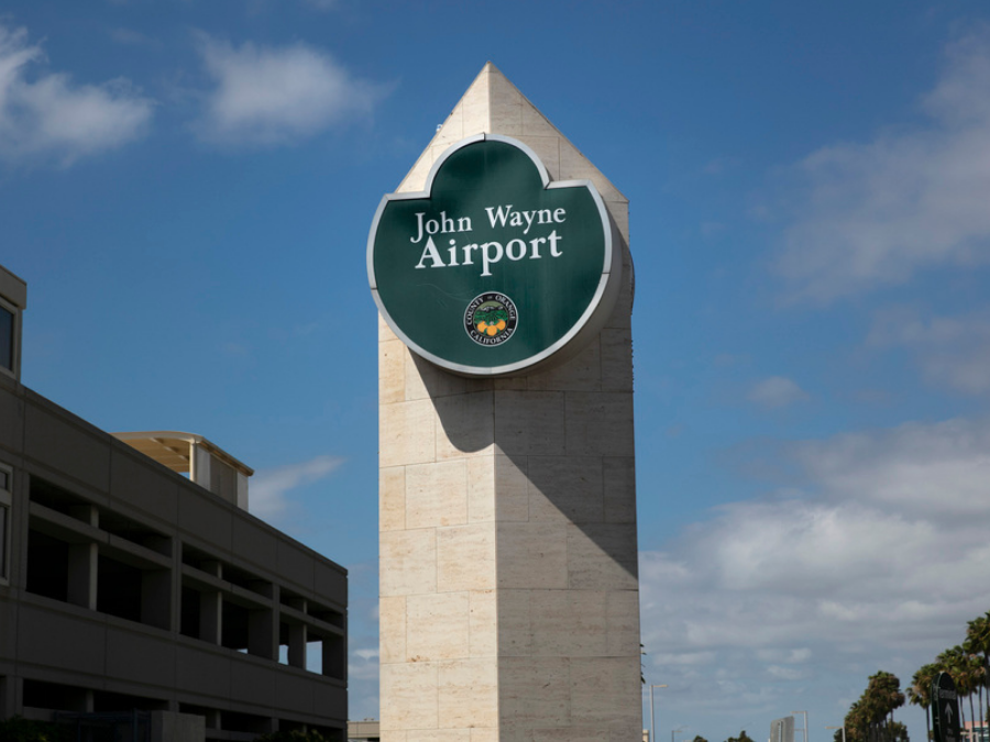 john_wayne_airport_sign_ap.png