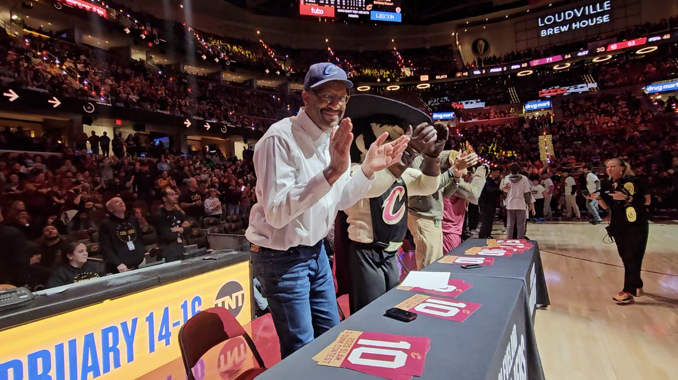Larry Nance Sr. dunk contest Cavs 