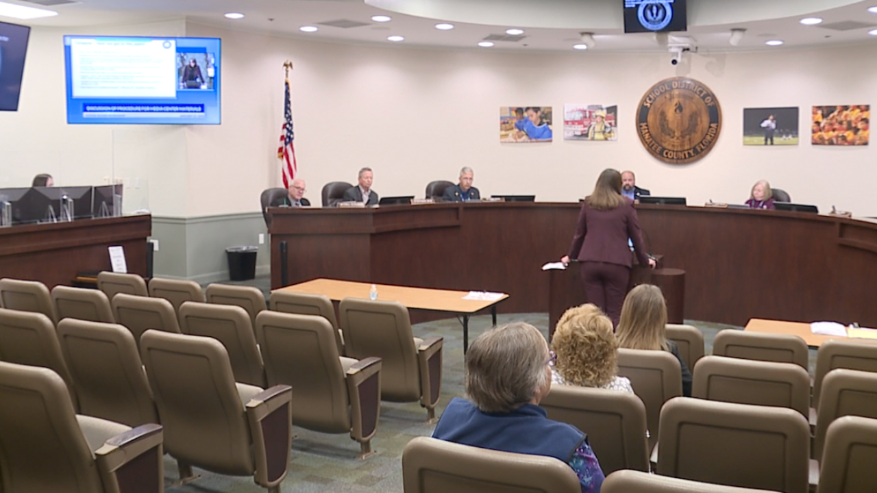 Manatee County School Board discusses book vetting process