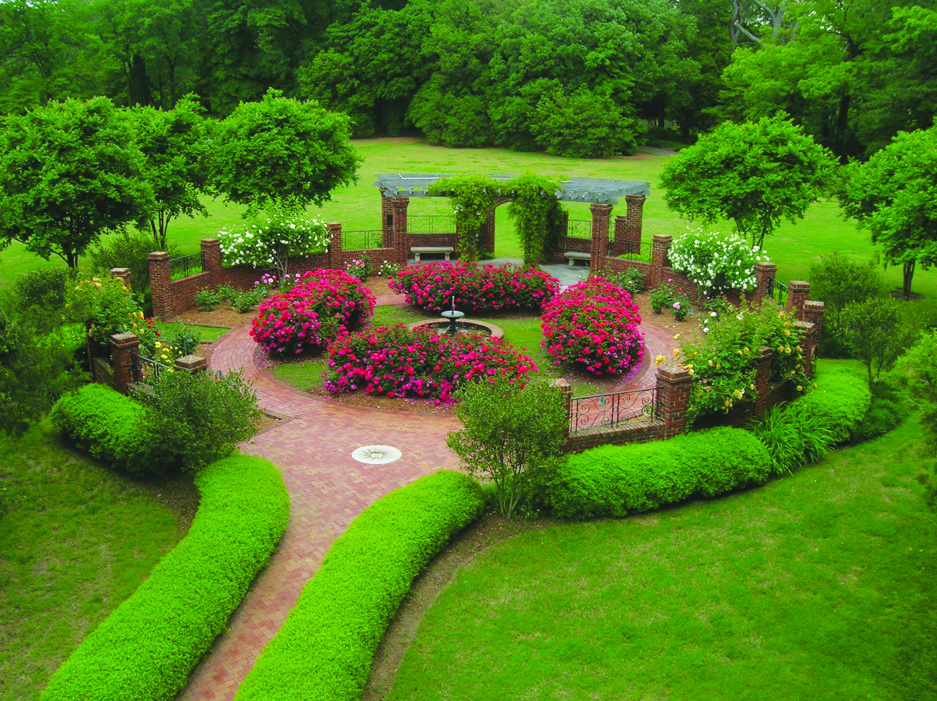 RoseGarden_aerial credit to Hermitage Museum Norfolk.jpg