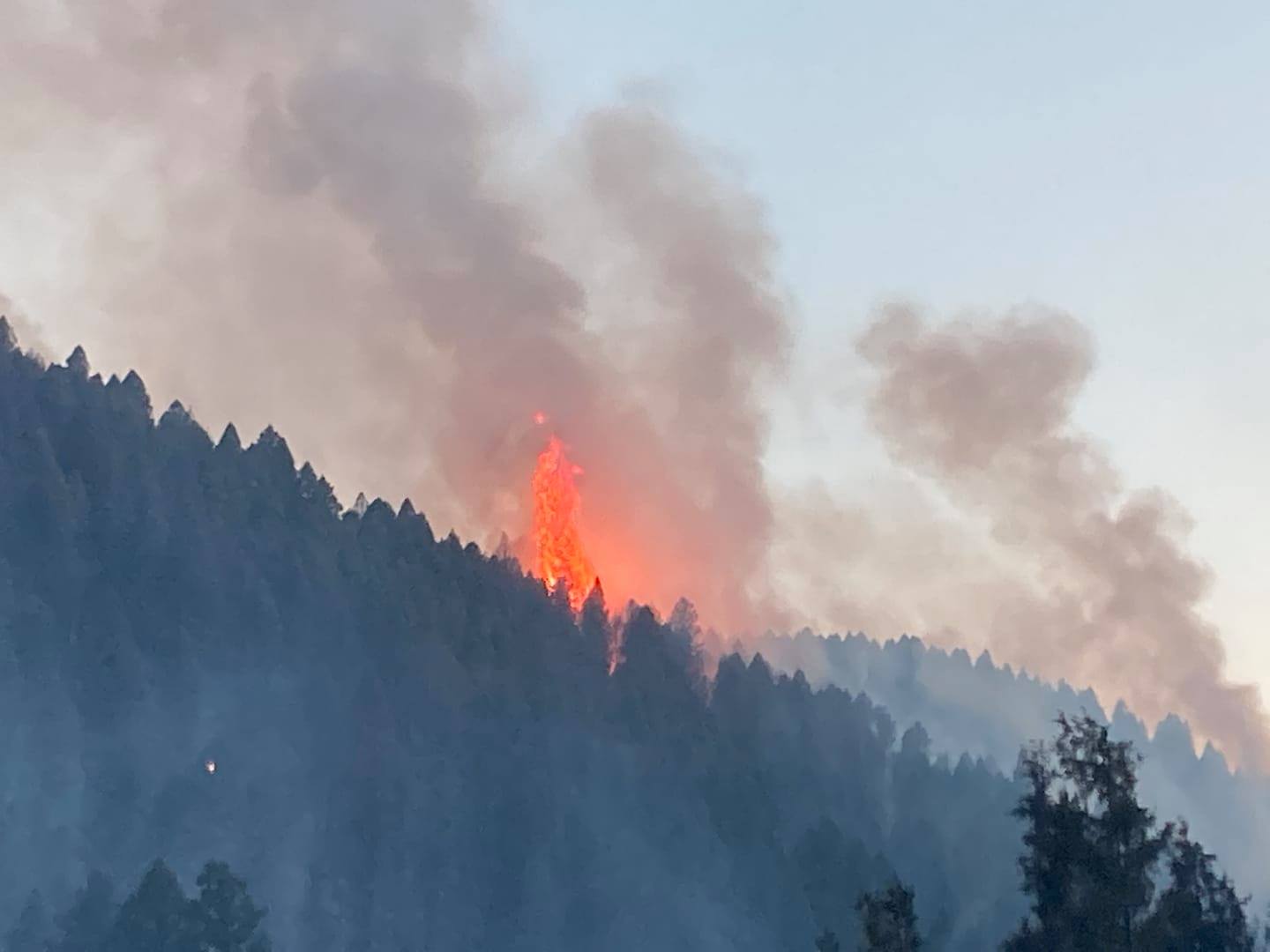 Deep Creek Canyon Fire grows to 3,600 acres (June 17 update)