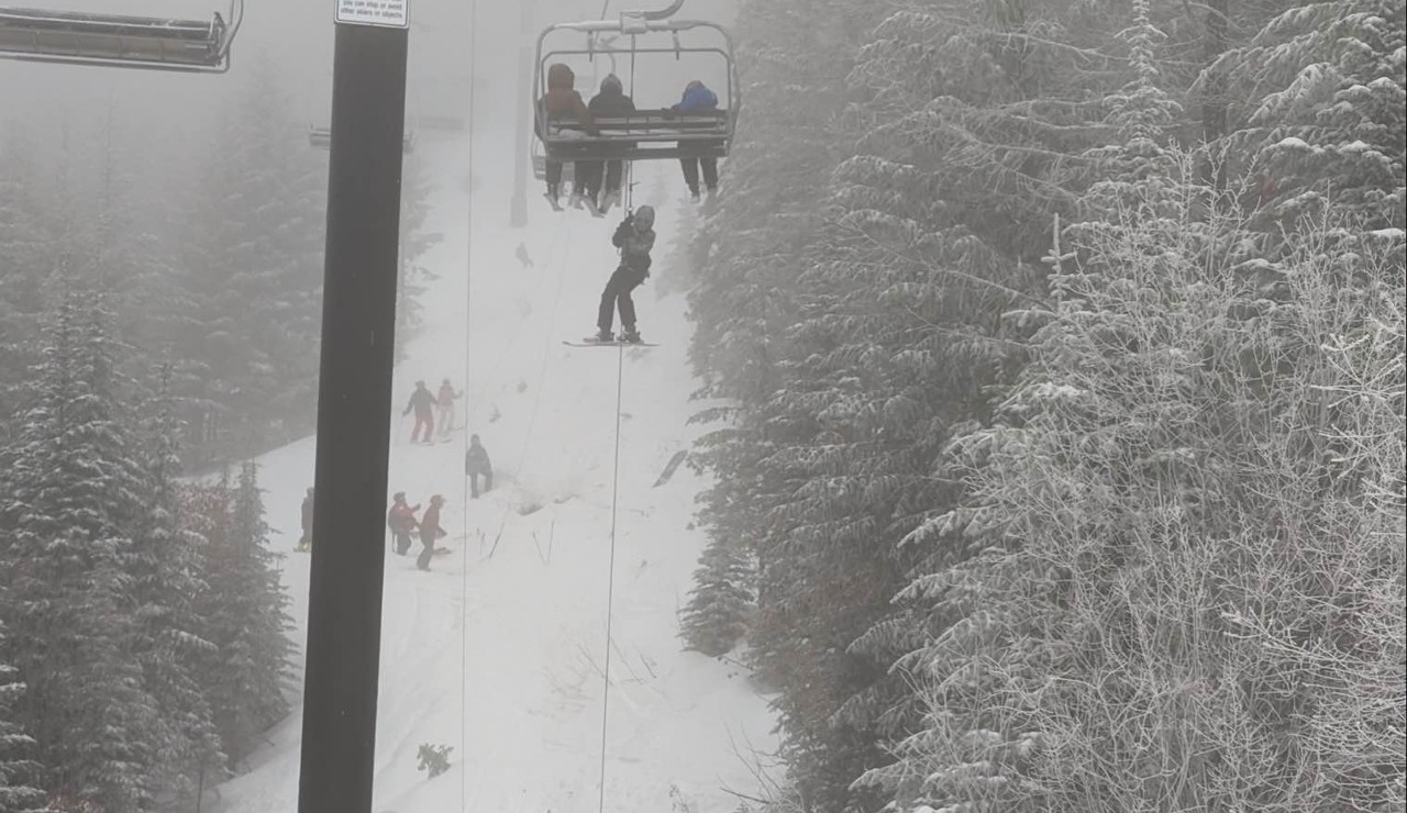 Stuck ski lift whitefish