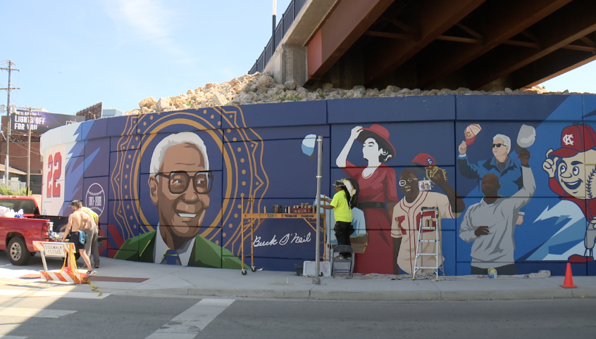 Buck O'Neil mural unveiled on southend of new bridge