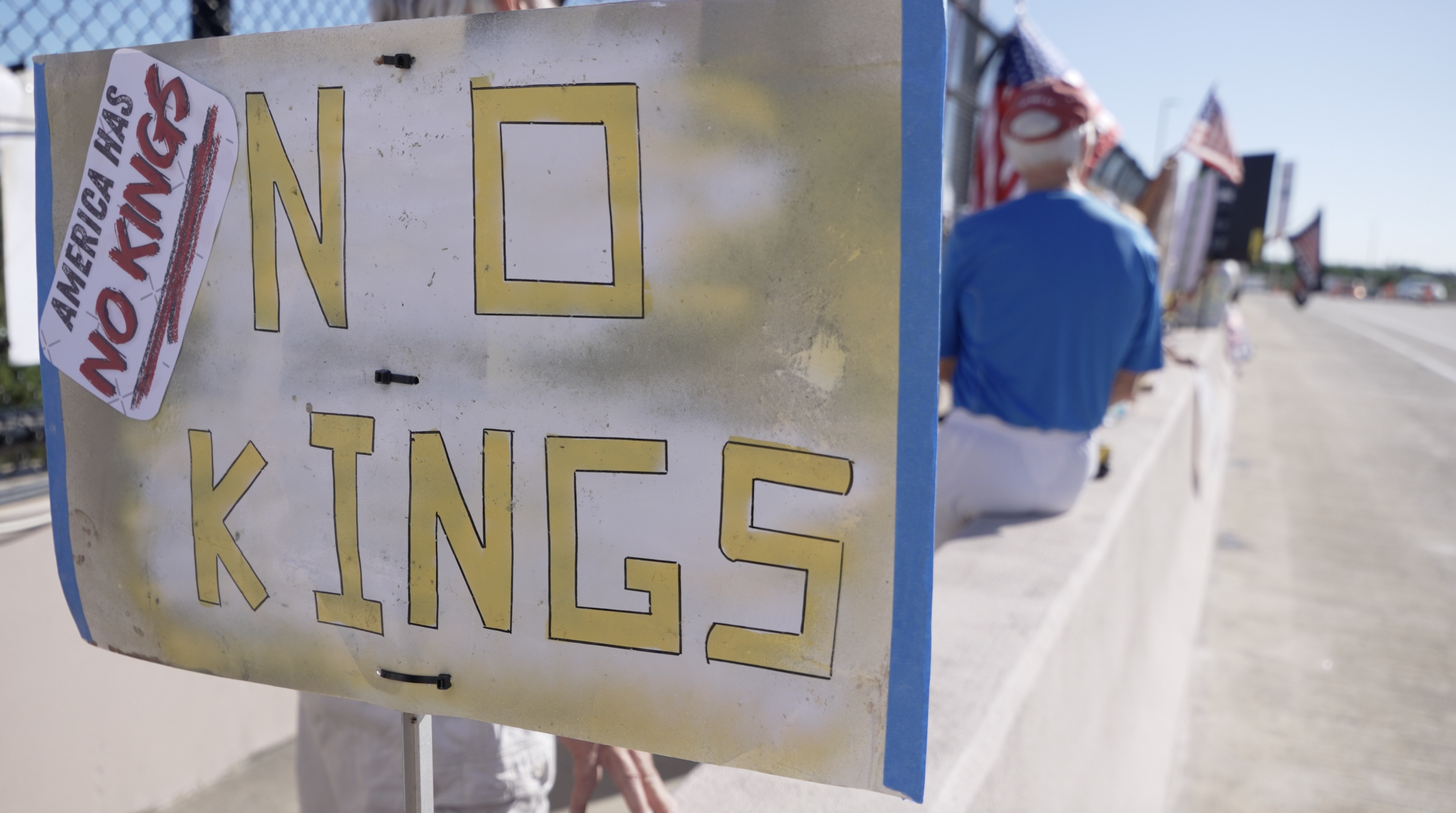 Protesters gather on Estero overpass for 'No Kings Day' 