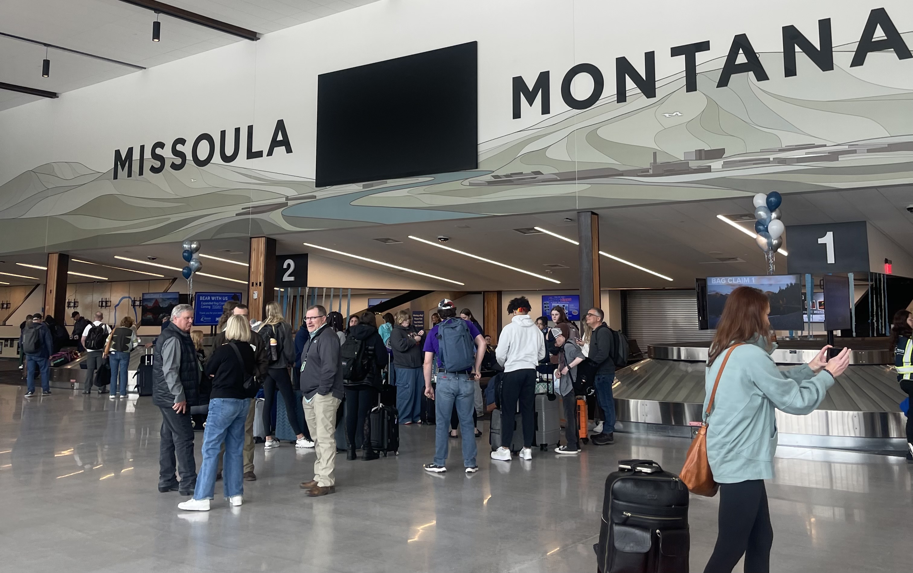 Travelers experienced the new baggage claim for the first time 