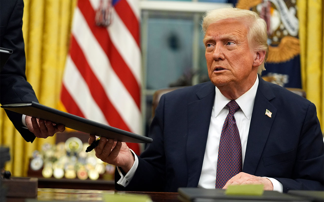 Trump signing executive orders 