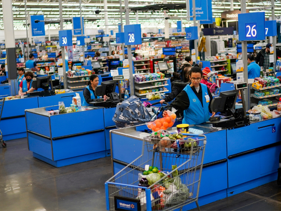 walmart_retail_store_workers_checkout_line_ap.png