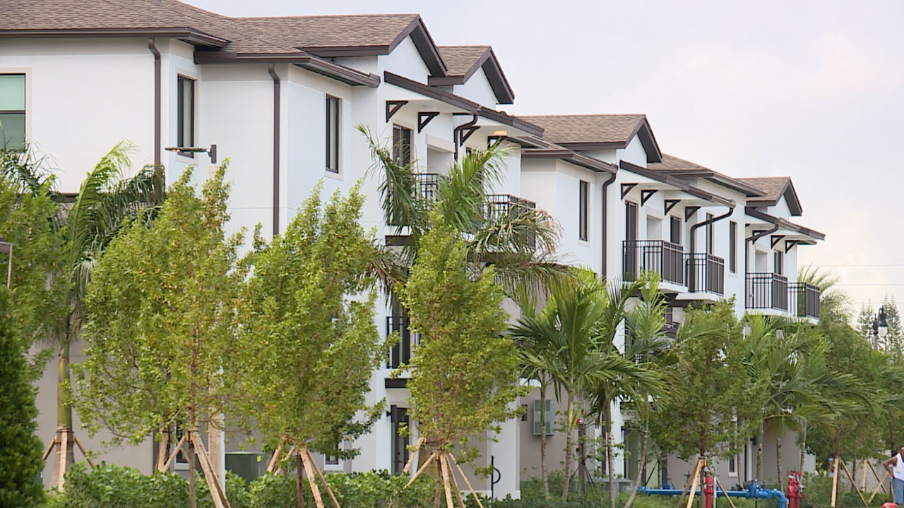 Housing in Boynton Beach
