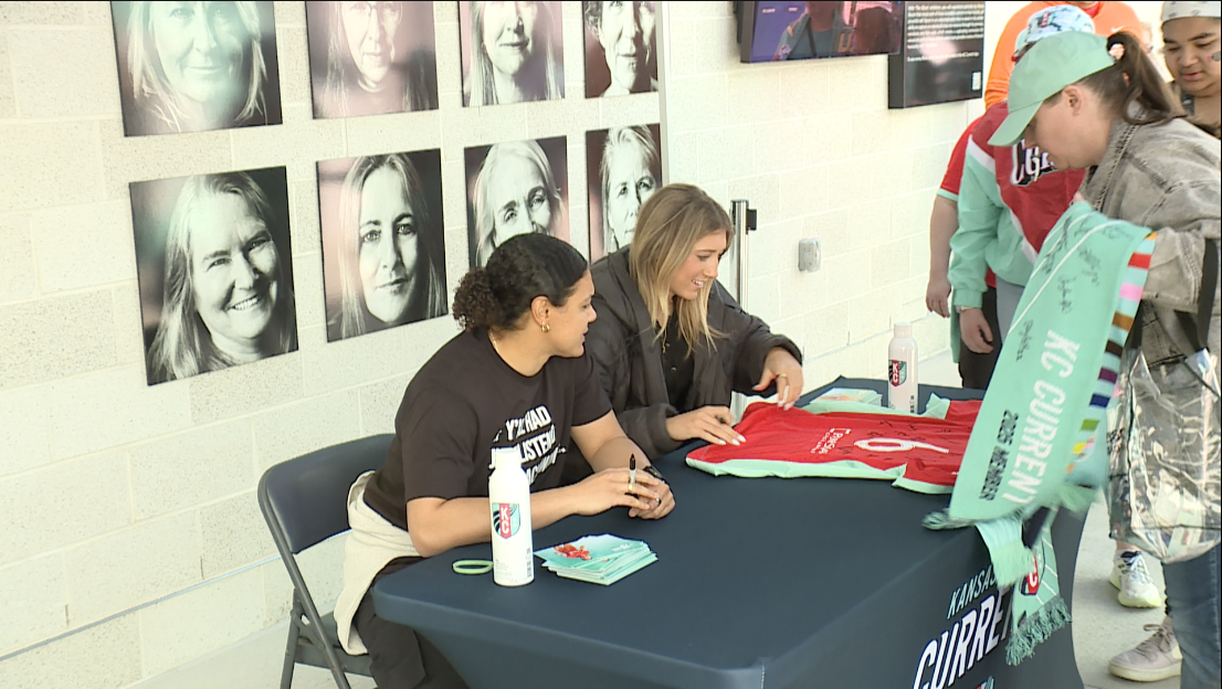 Kansas City Current home opener draws fired-up fans as warm weather sweeps KC