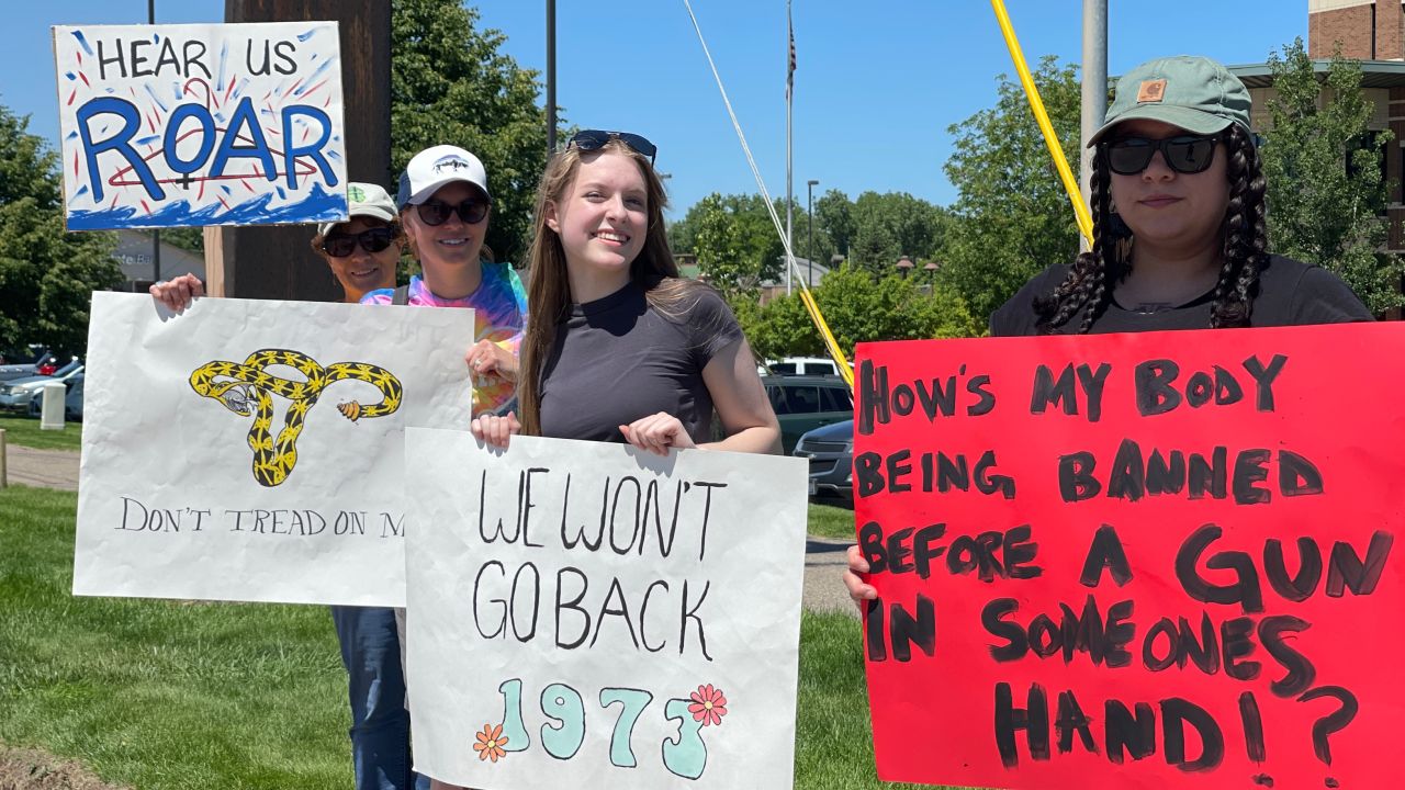 Protesters in Great Falls rally against Roe v. Wade repeal