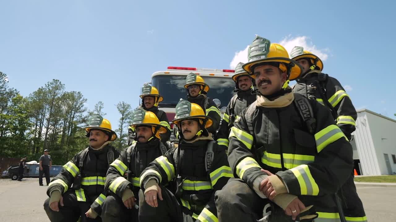 Saudi firefighter graduation 01.jpg