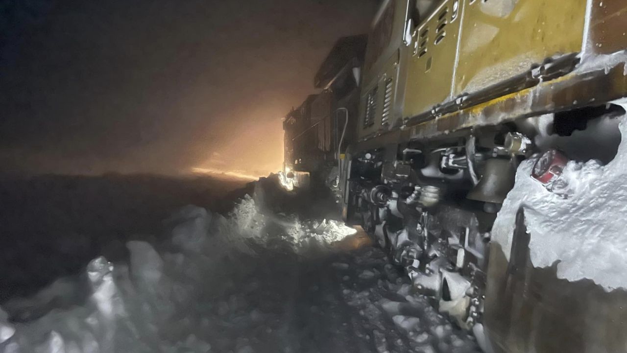 Train derails in Beaverhead County Beaverhead County Sheriff's Office
