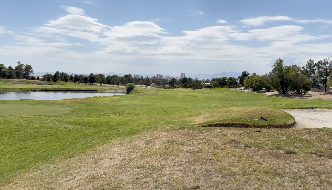 Desert Pine Golf Course 