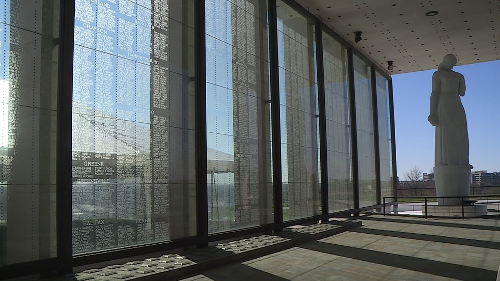 Virginia War Memorial Vietnam veterans 01.jpg