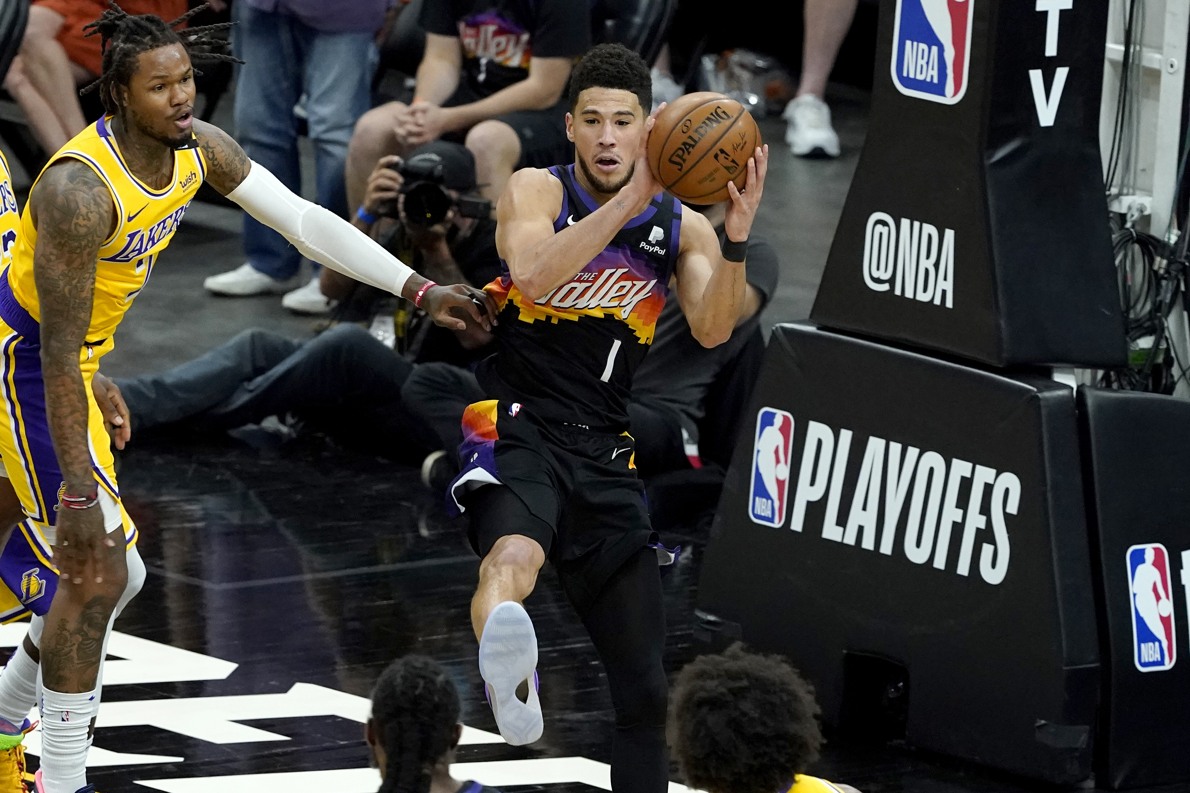 Lakers Suns Basketball