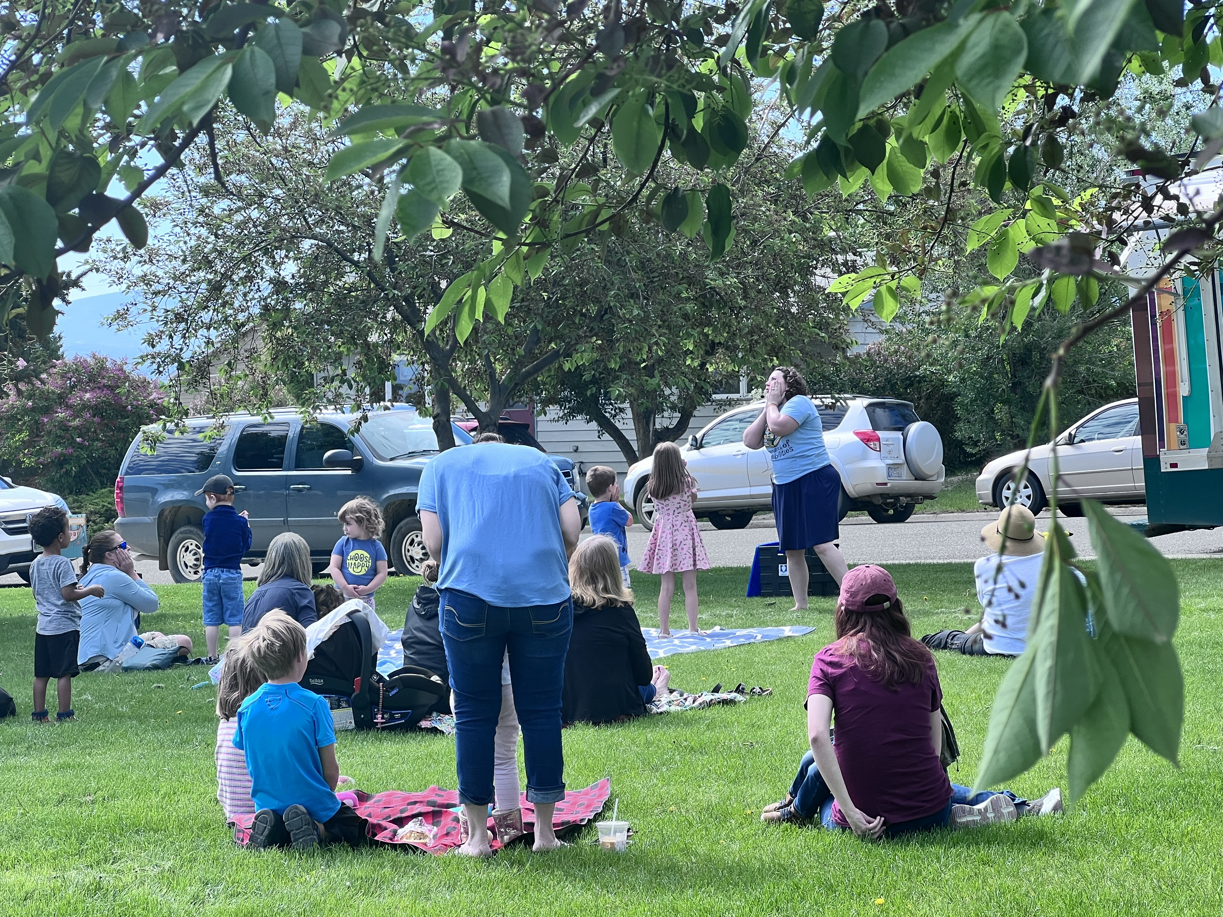 Lewis and Clark Library bring fun and reading to city parks - Vimarsana News