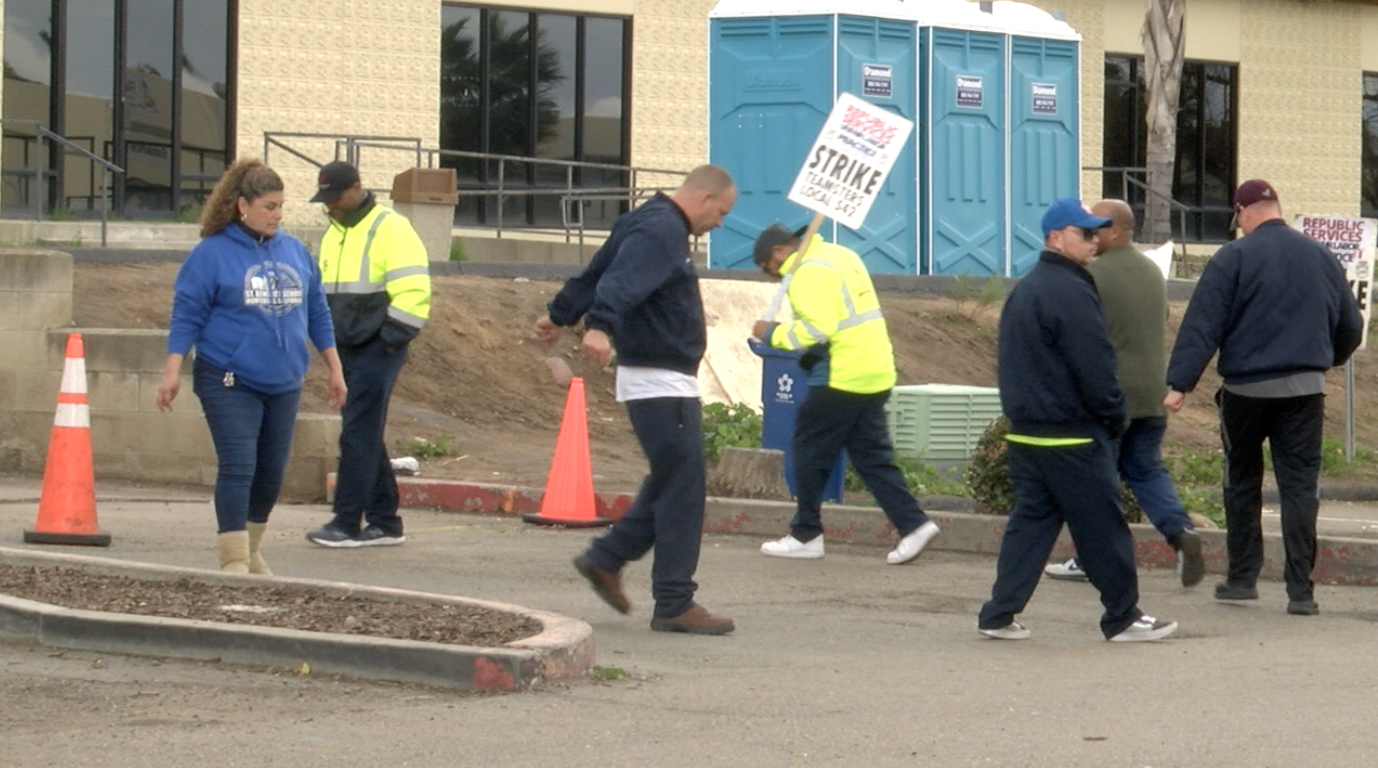 REPUBLIC SERVICES STRIKE FRIDAY 12.31.21.png