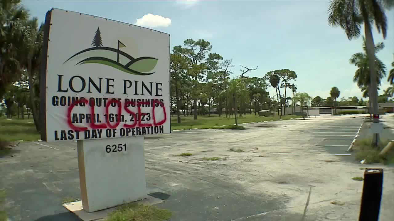 Lone Pine sign with word "Closed" on it, July 13, 2023