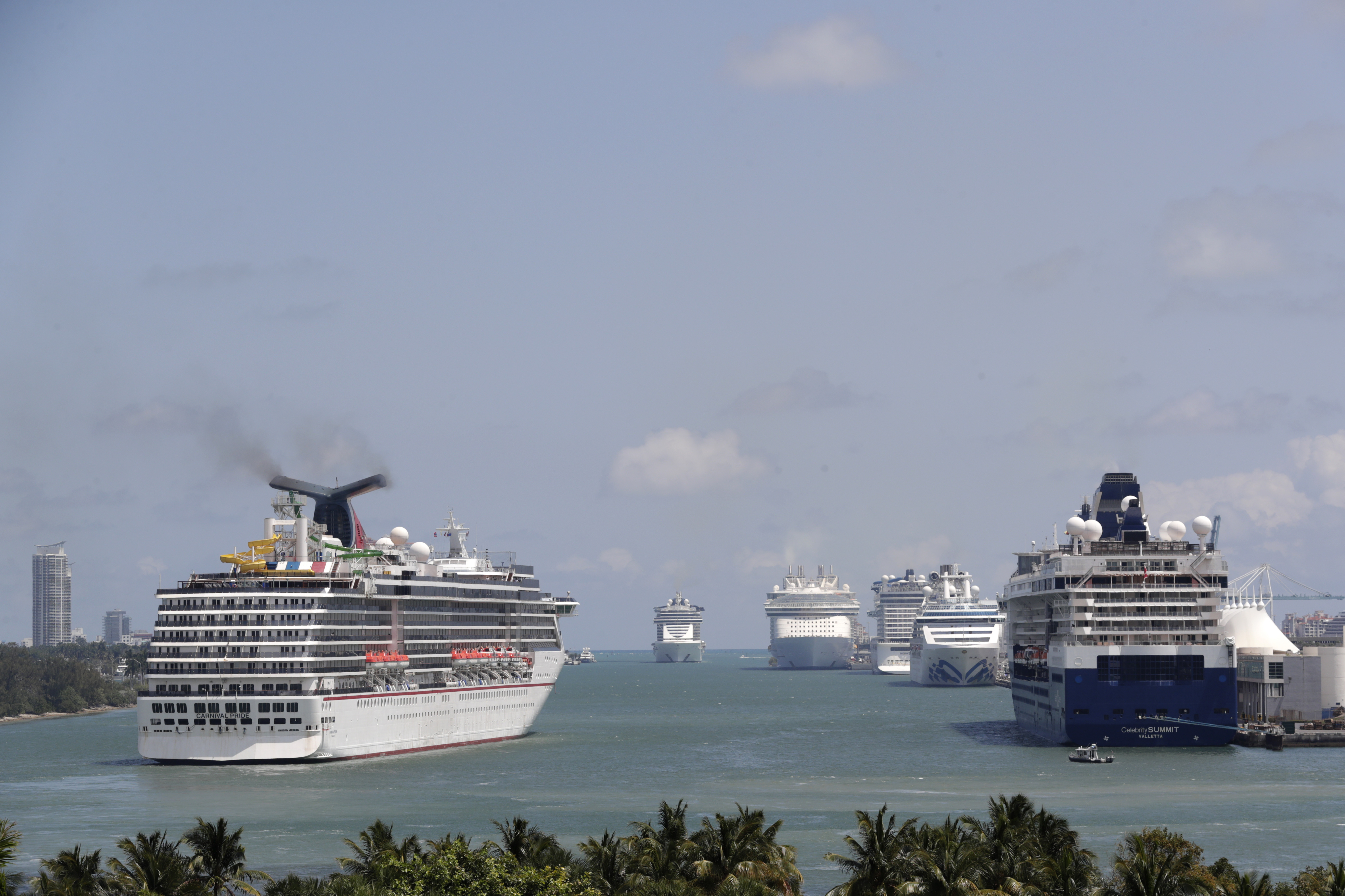 Cruise industry voluntarily extends suspension through 2021