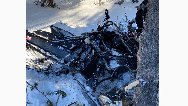 Snowmobiler rescued after crashing into tree near West Yellowstone - Vimarsana News